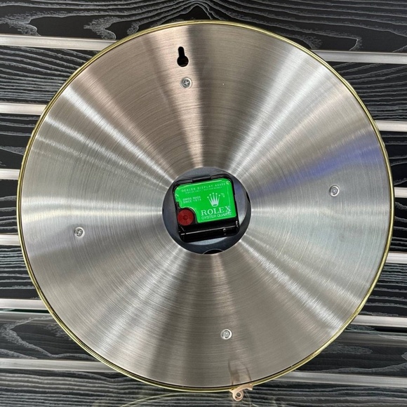 DAYTONA Wall Clock Yellow gold bezel insert and black gray face dial🔥 - Picture 5 of 6